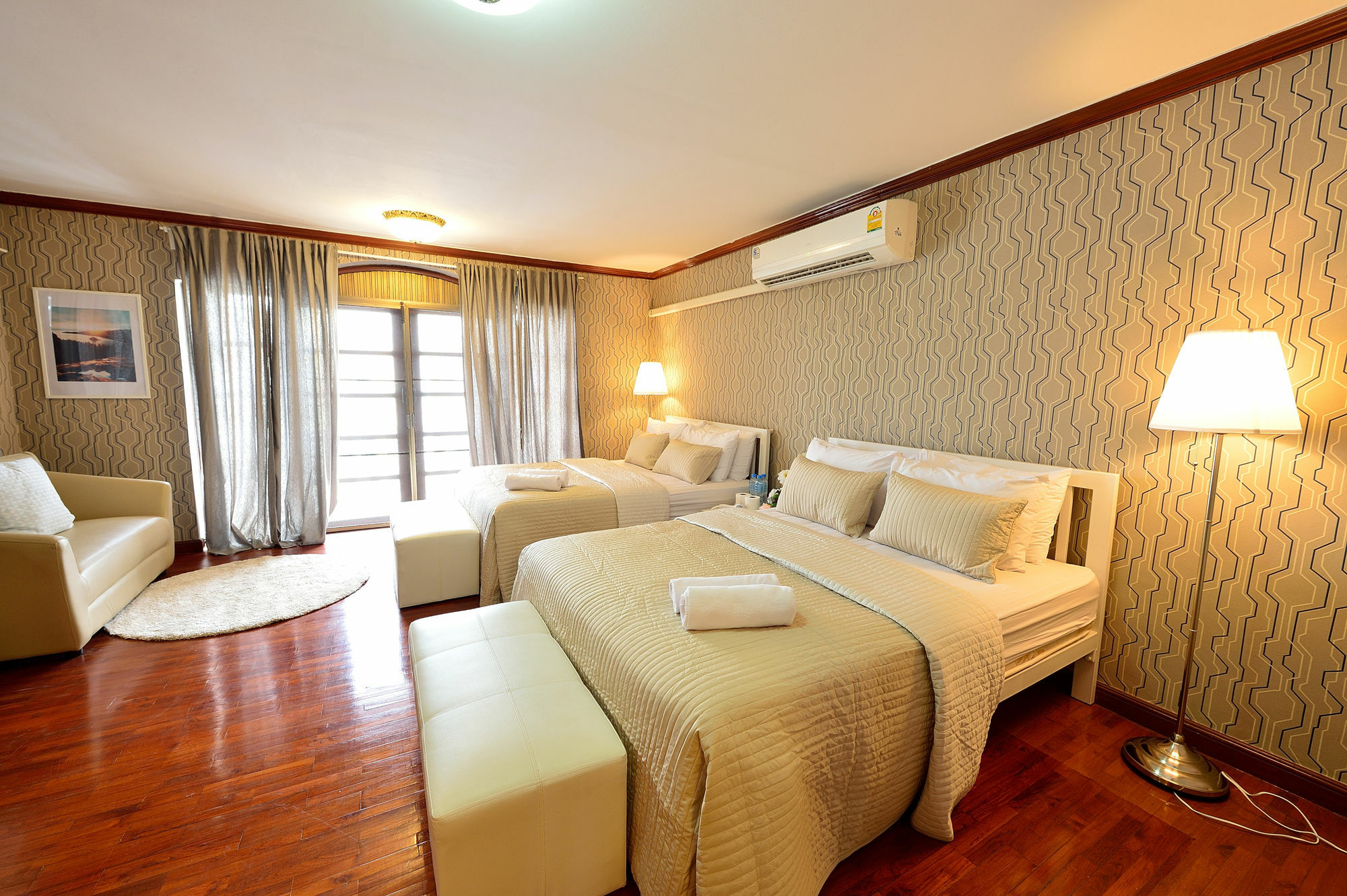 Lost And Found Bed And Breakfast Bangkok Exteriör bild