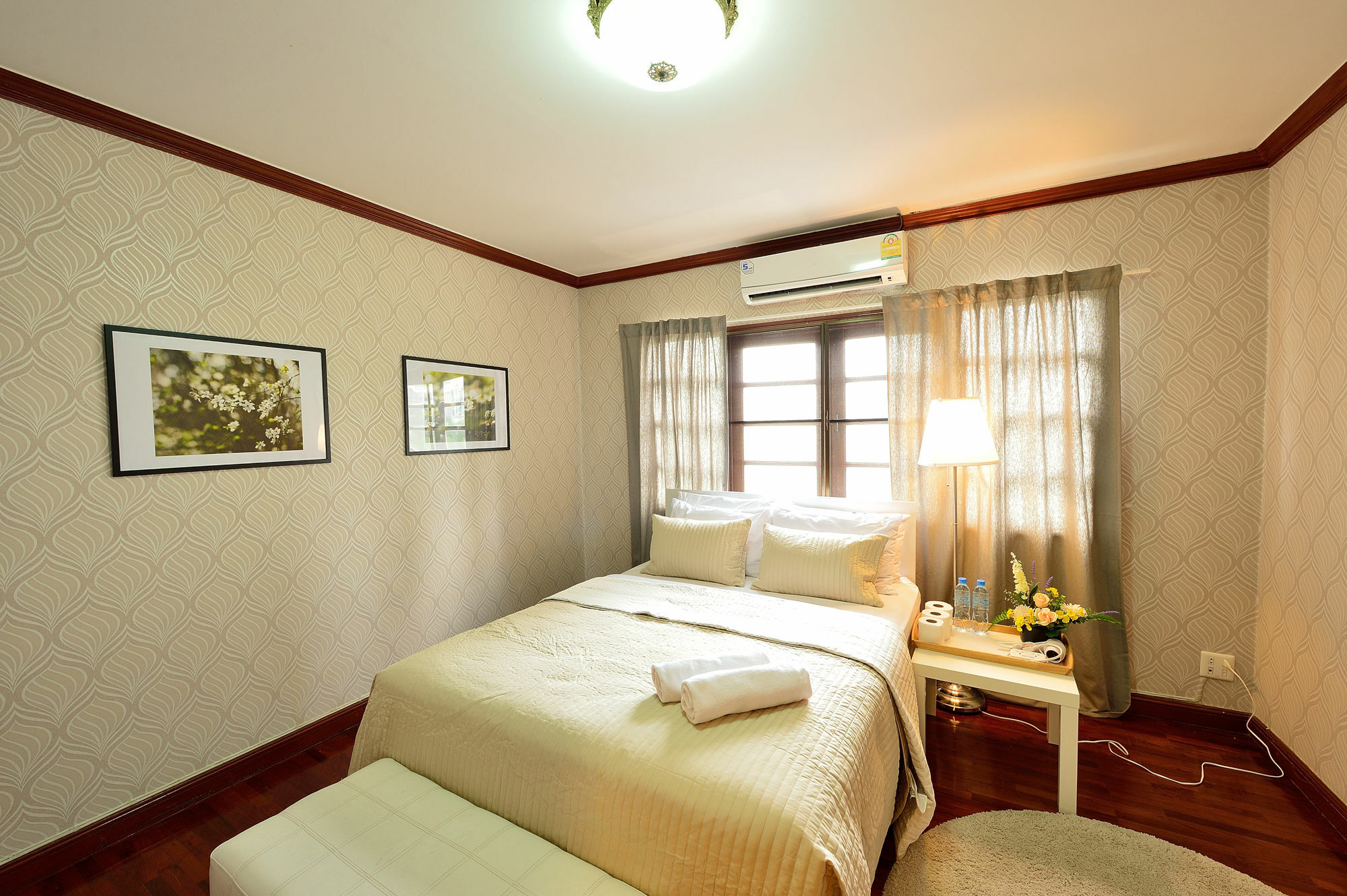 Lost And Found Bed And Breakfast Bangkok Exteriör bild