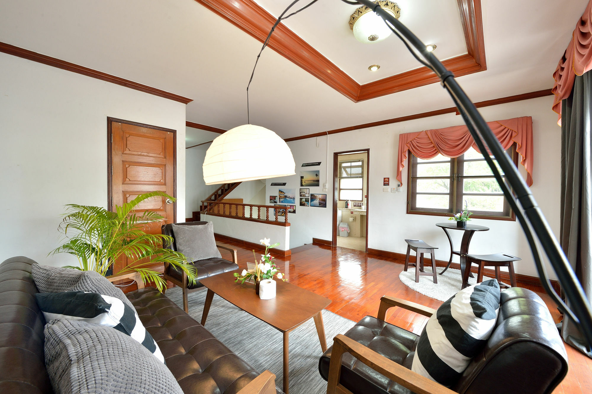 Lost And Found Bed And Breakfast Bangkok Exteriör bild