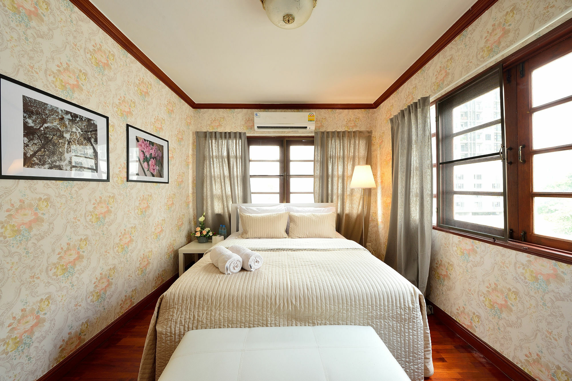 Lost And Found Bed And Breakfast Bangkok Exteriör bild